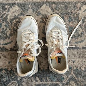 White Nike shoes size 6.5 women’s